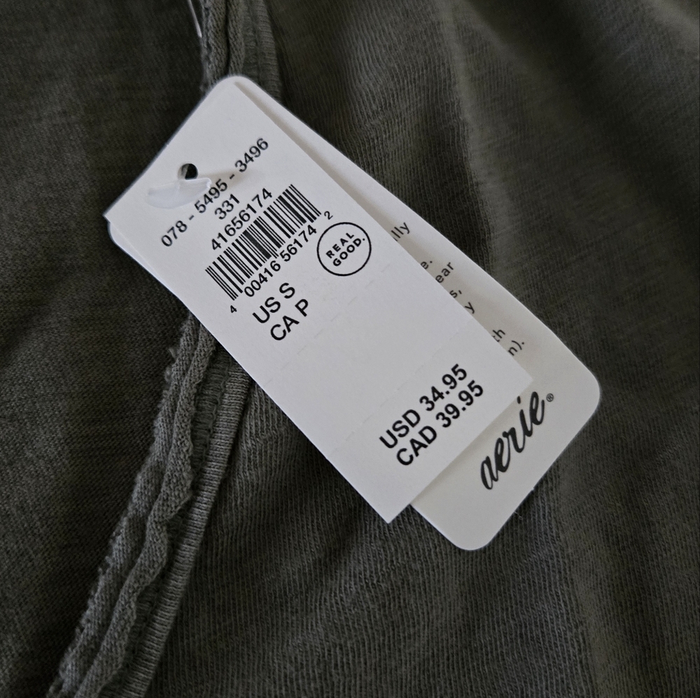 NWT Aerie Slouchy Oversized V-neck T-shirt - Picture 3 of 3